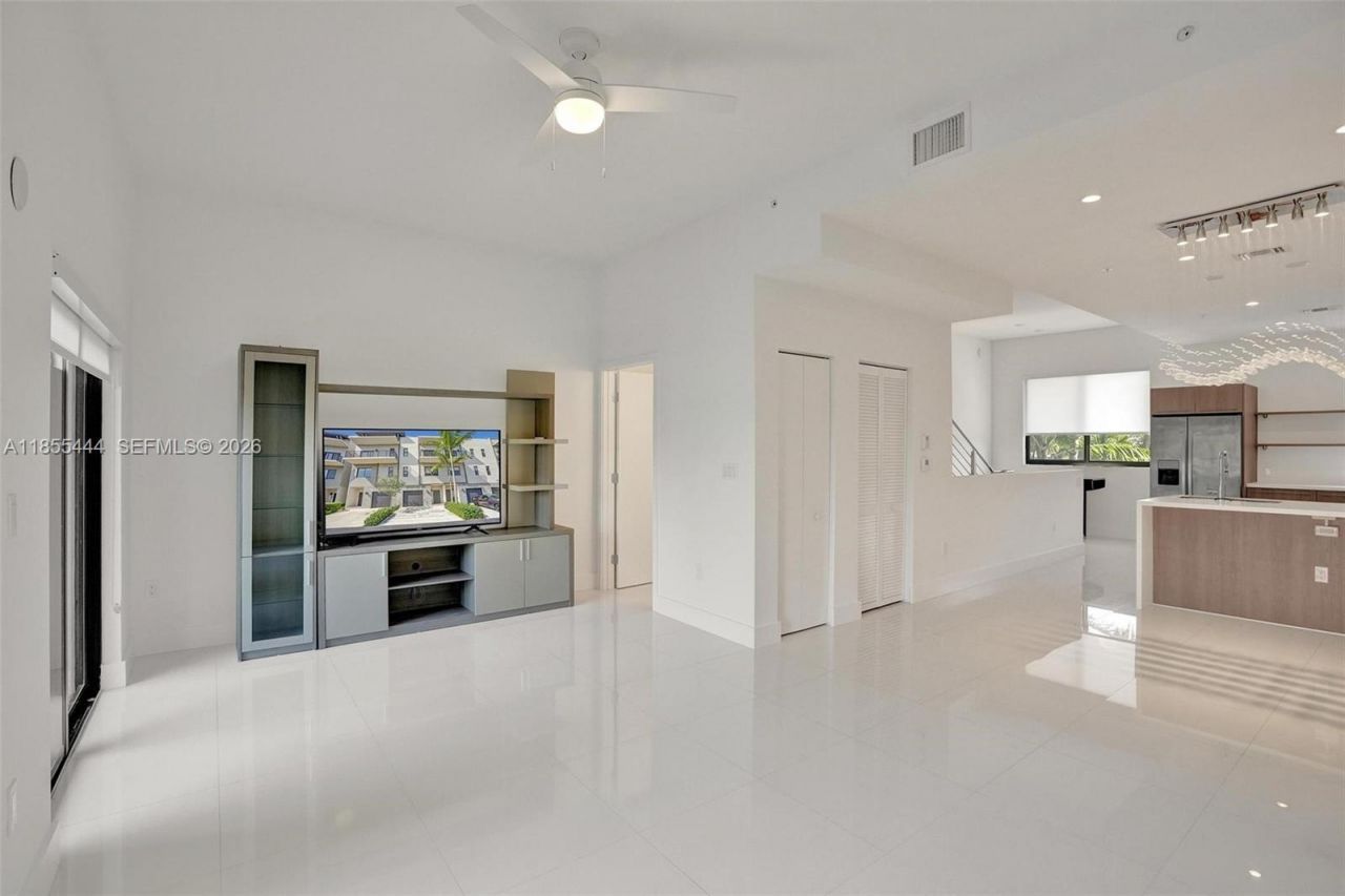 516 SE 1st Cir, Pompano Beach, FL 33060 Photo
