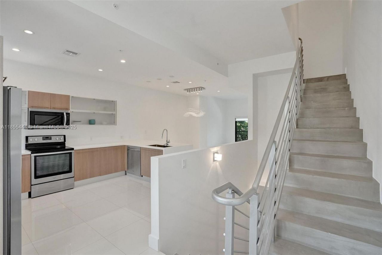 516 SE 1st Cir, Pompano Beach, FL 33060 Photo