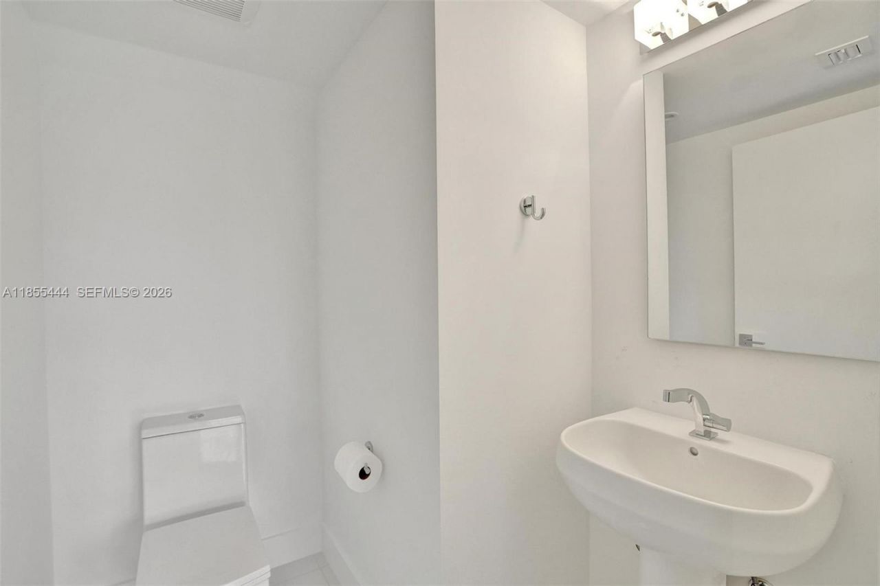 516 SE 1st Cir, Pompano Beach, FL 33060 Photo