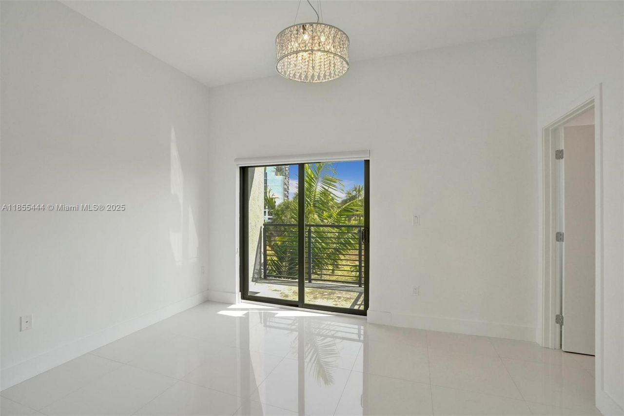 516 SE 1st Cir, Pompano Beach, FL 33060 Photo