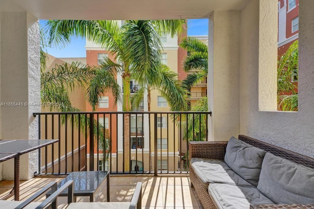 17100 N Bay Rd, Unit 1511, Sunny Isles Beach, FL 33160 Photo