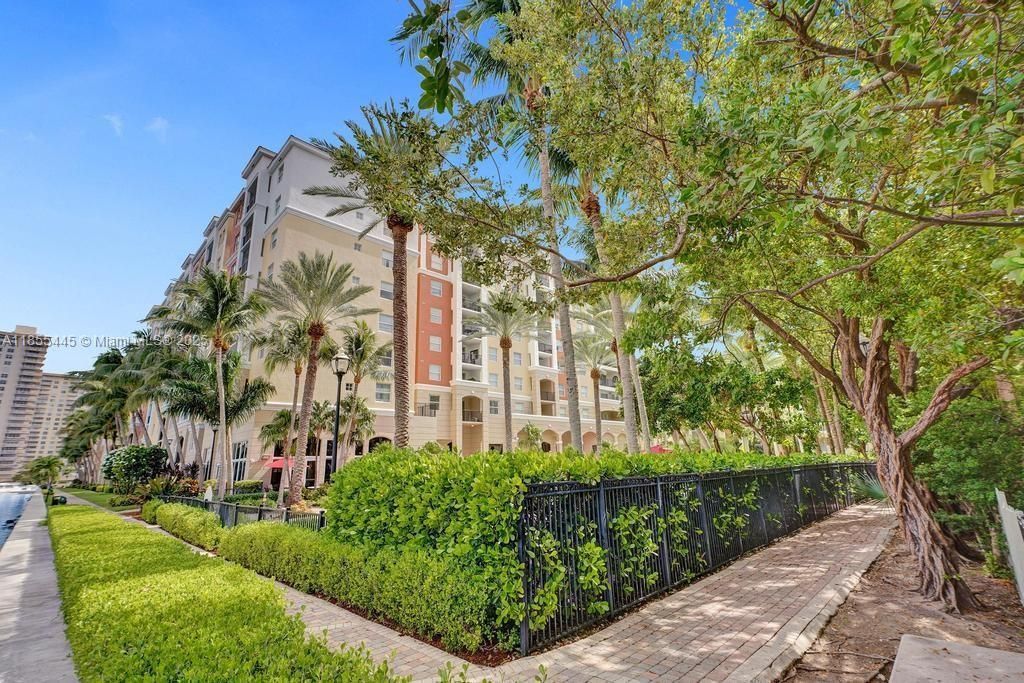 17100 N Bay Rd, Unit 1511, Sunny Isles Beach, FL 33160 Photo