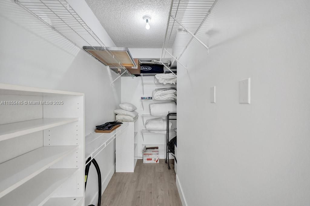 17100 N Bay Rd, Unit 1511, Sunny Isles Beach, FL 33160 Photo