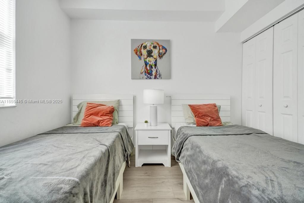 17100 N Bay Rd, Unit 1511, Sunny Isles Beach, FL 33160 Photo