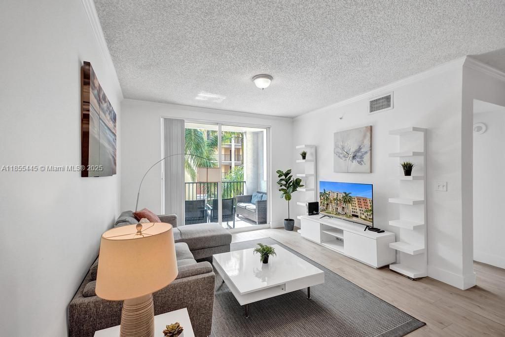 17100 N Bay Rd, Unit 1511, Sunny Isles Beach, FL 33160 Photo