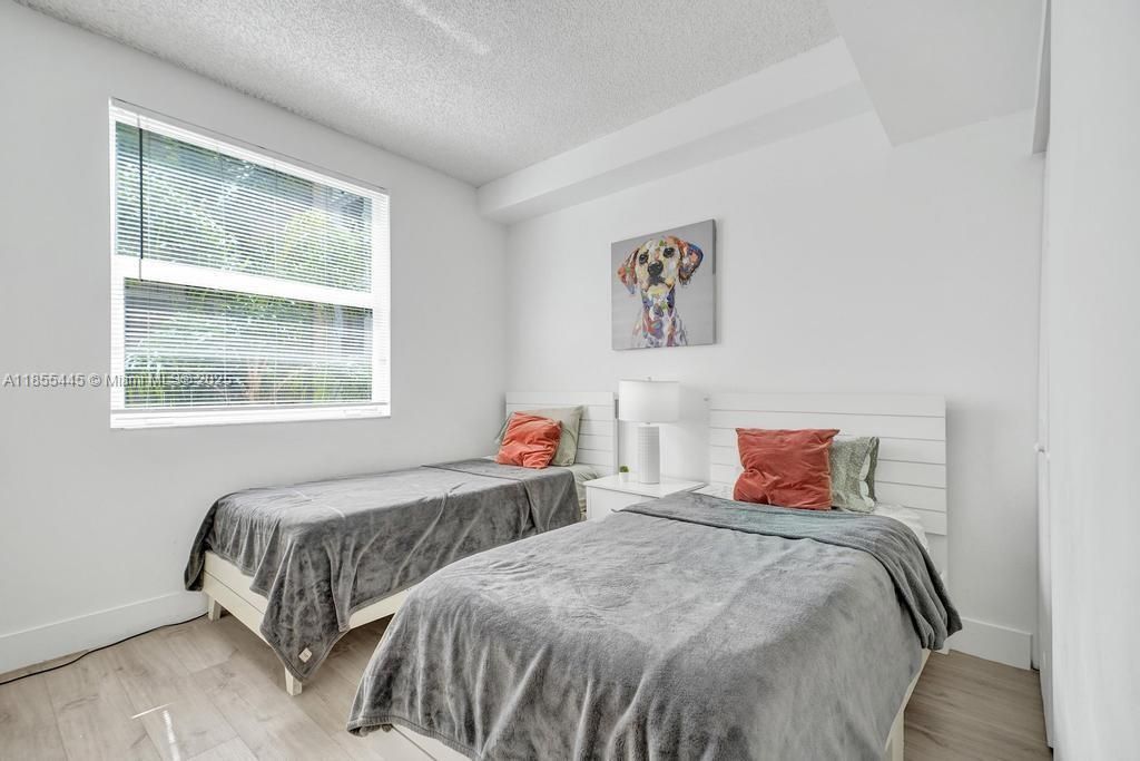 17100 N Bay Rd, Unit 1511, Sunny Isles Beach, FL 33160 Photo