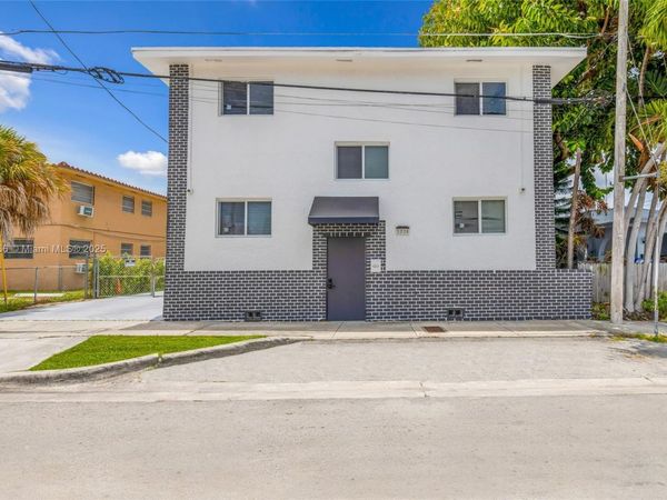 1028 SW 9th Ave, Miami, FL 33130