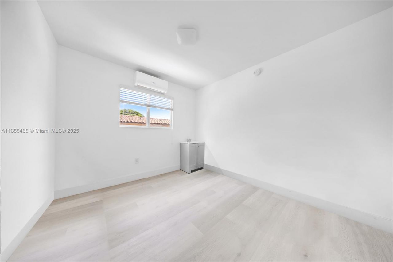 1028 SW 9th Ave, Miami, FL 33130 Photo