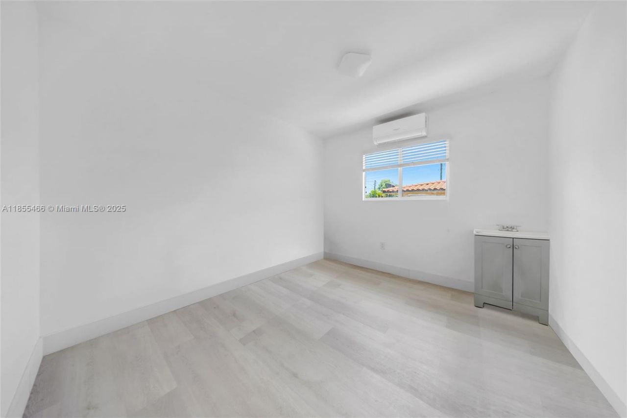 1028 SW 9th Ave, Miami, FL 33130 Photo