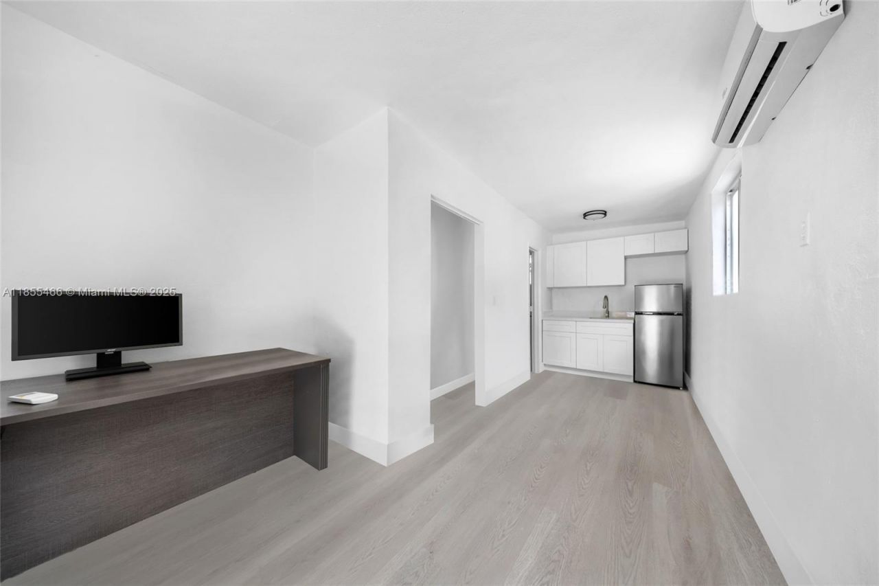 1028 SW 9th Ave, Miami, FL 33130 Photo