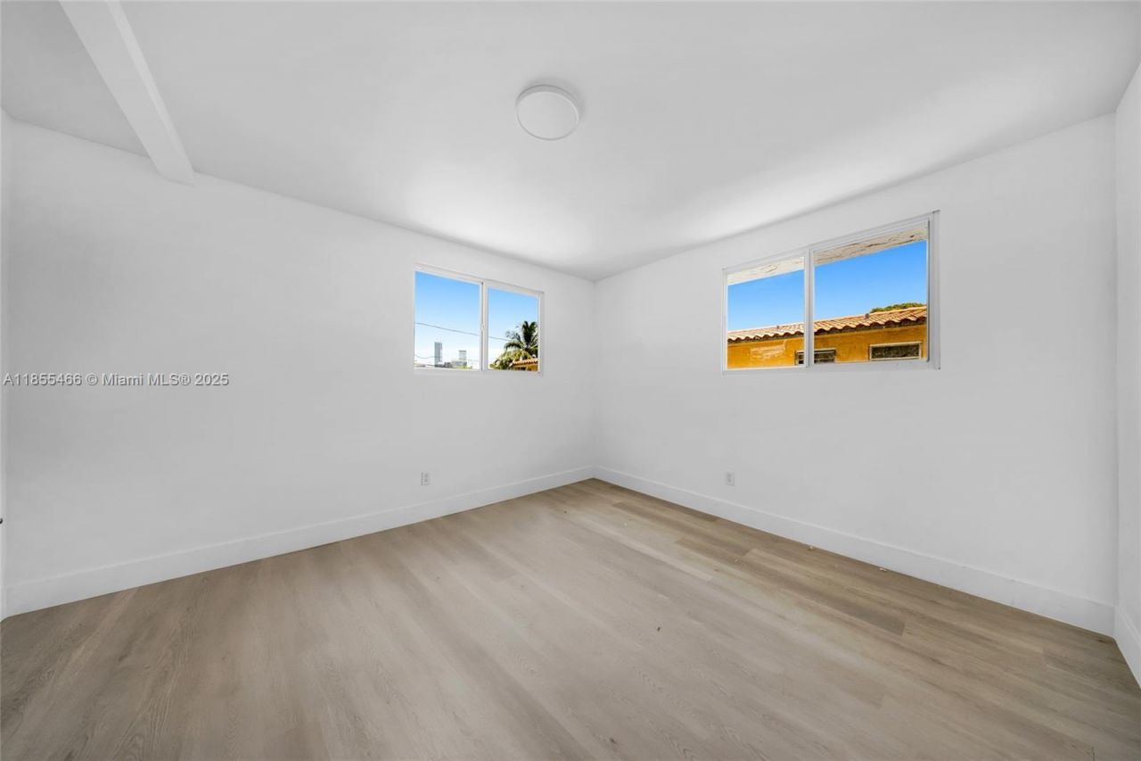 1028 SW 9th Ave, Miami, FL 33130 Photo