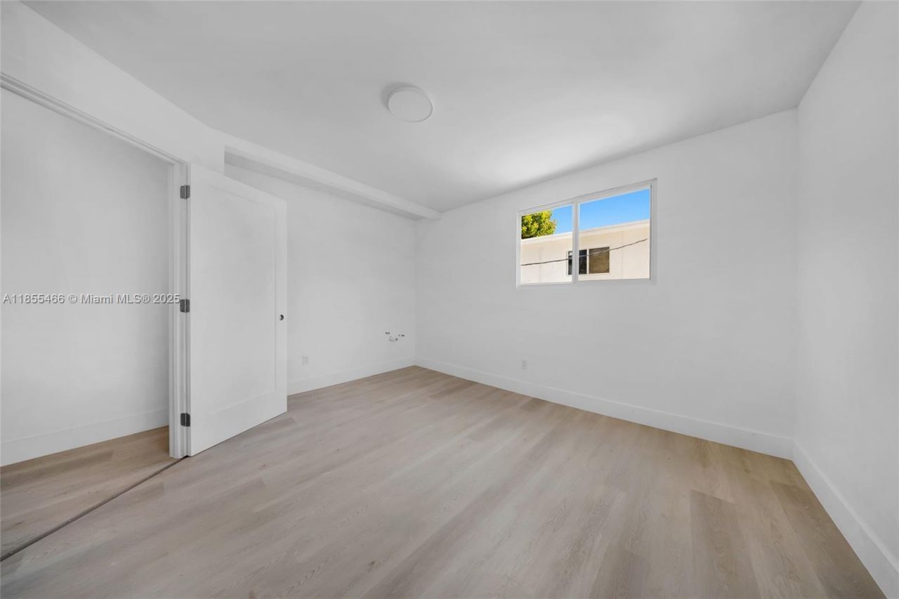 1028 SW 9th Ave, Miami, FL 33130 Photo