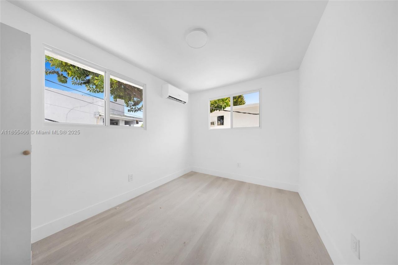 1028 SW 9th Ave, Miami, FL 33130 Photo