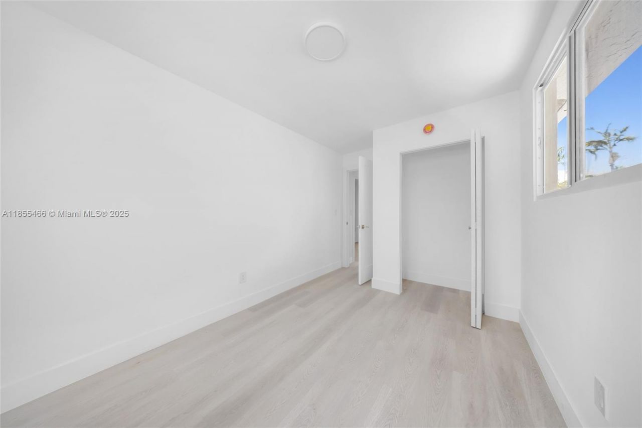 1028 SW 9th Ave, Miami, FL 33130 Photo