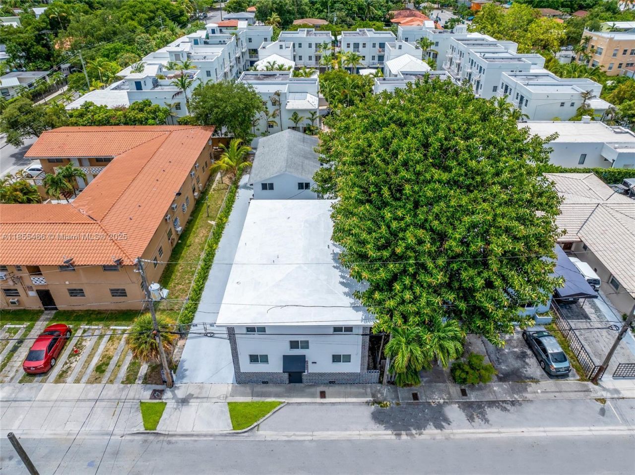 1028 SW 9th Ave, Miami, FL 33130 Photo