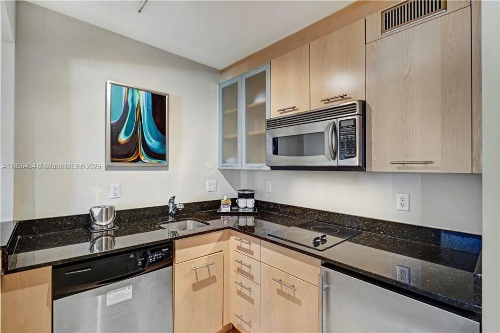 2670 E Sunrise Blvd, Unit 521, Fort Lauderdale, FL 33304 Photo