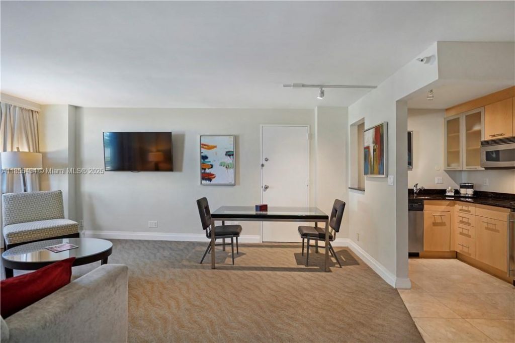 2670 E Sunrise Blvd, Unit 521, Fort Lauderdale, FL 33304 Photo