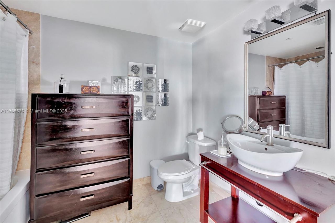 350 S Miami Ave, Unit 1703, Miami, FL 33130 Photo