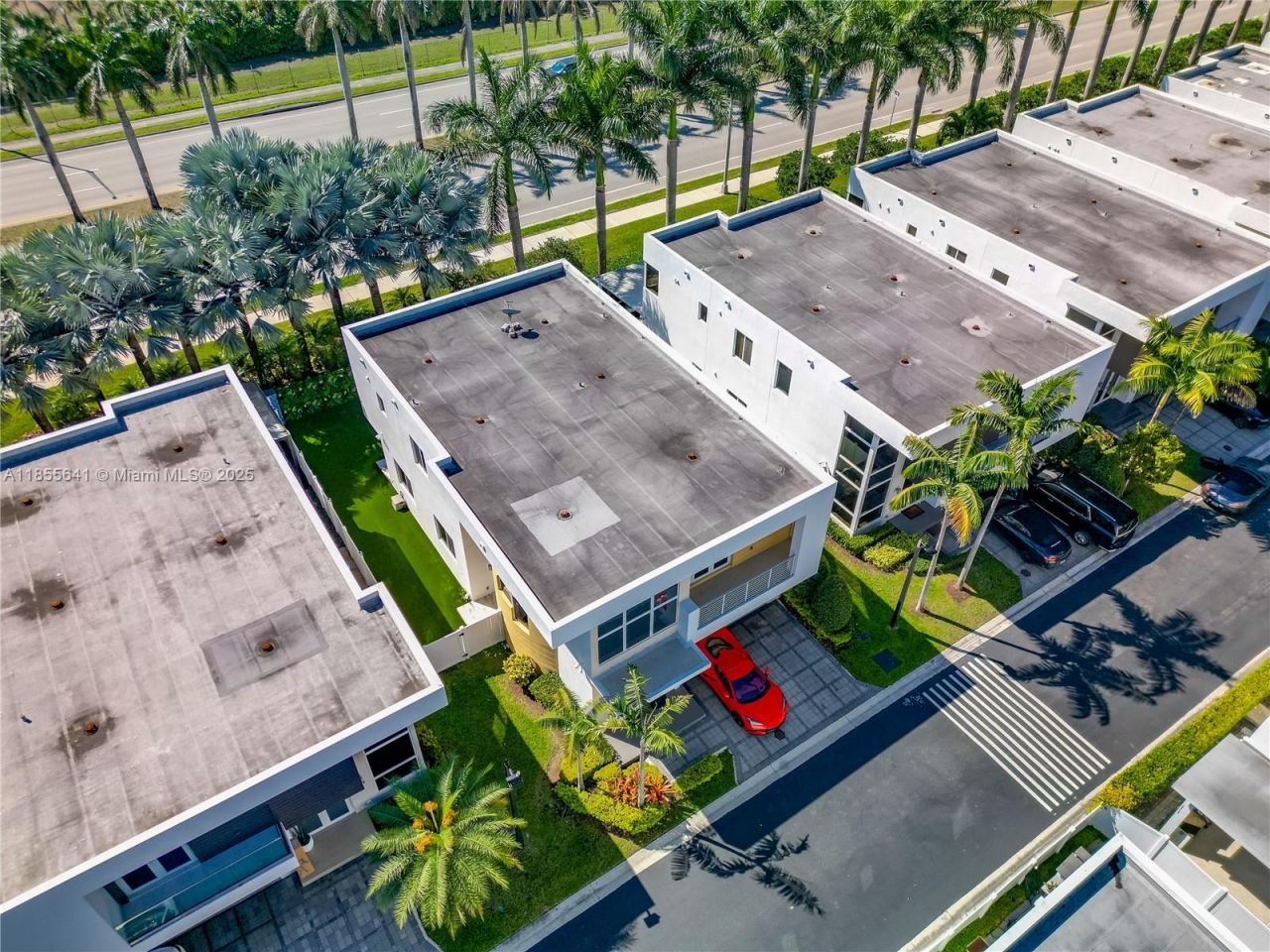 9830 NW 74th Ter, Doral, FL 33178 Photo