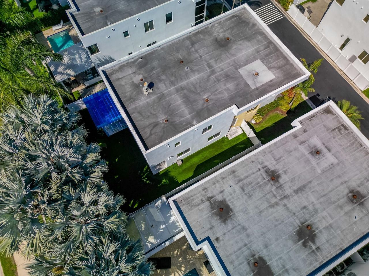 9830 NW 74th Ter, Doral, FL 33178 Photo