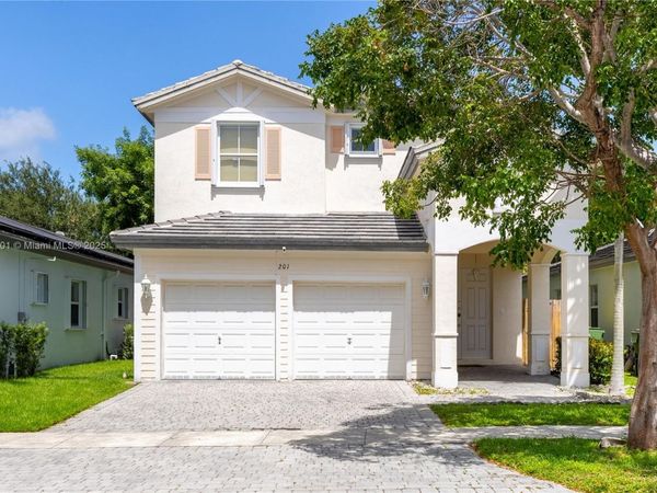 201 NE 36th Ter, Homestead, FL 33033