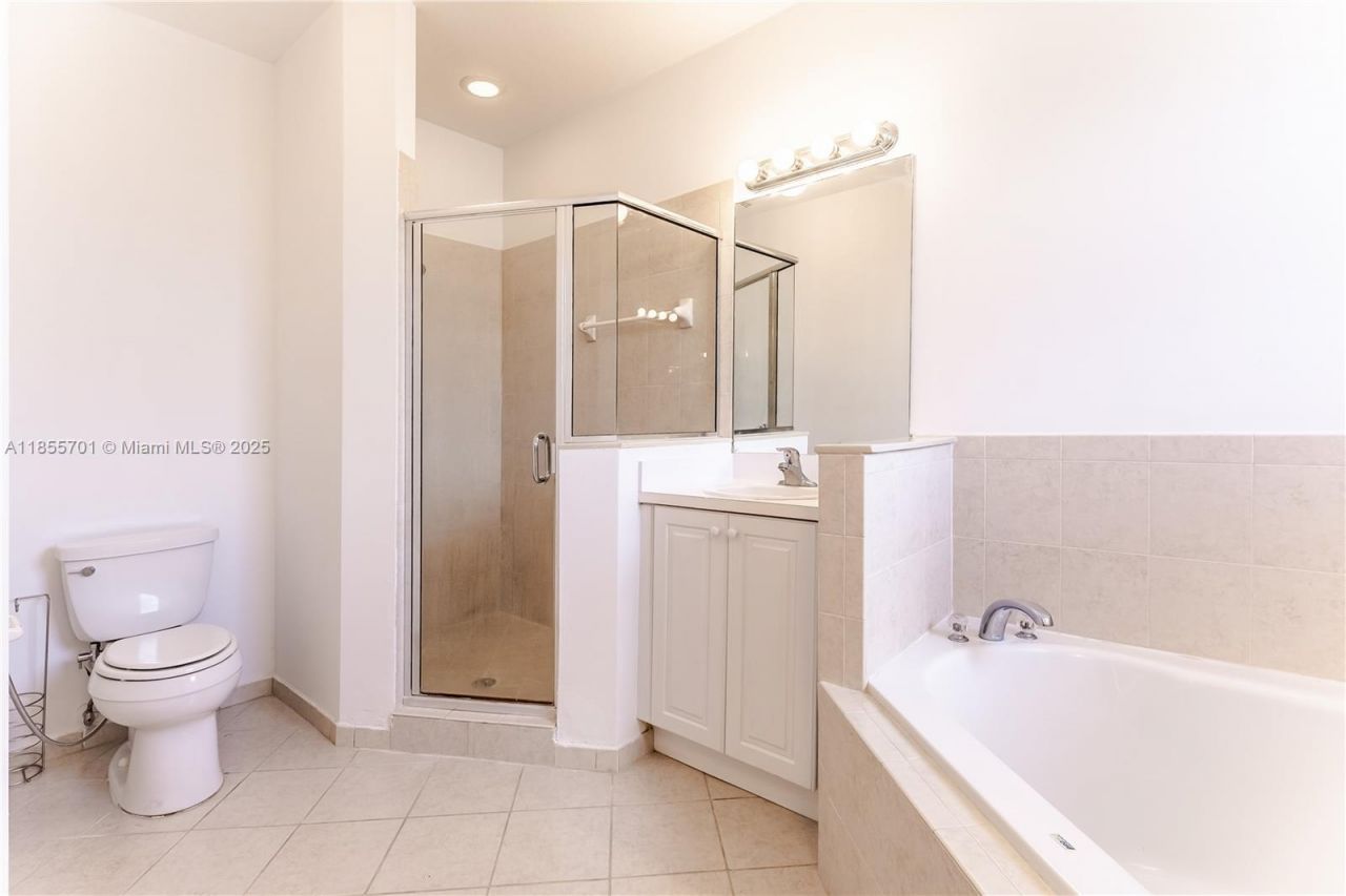 201 NE 36th Ter, Homestead, FL 33033 Photo