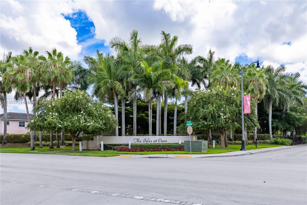 201 NE 36th Ter, Homestead, FL 33033 Photo