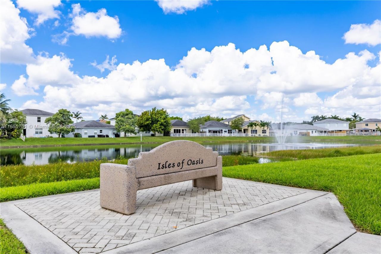 201 NE 36th Ter, Homestead, FL 33033 Photo