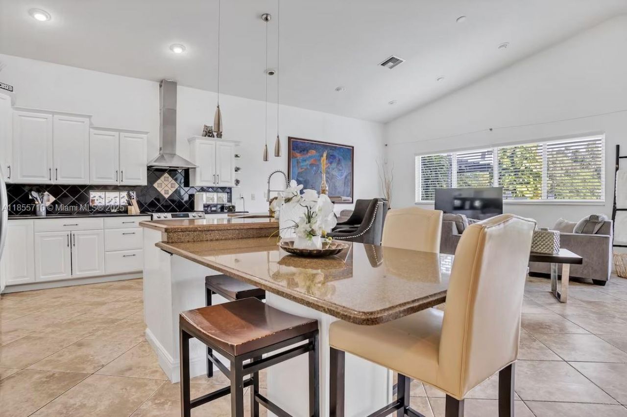 205 N 31st Ave, Unit 1, Hollywood, FL 33021 Photo