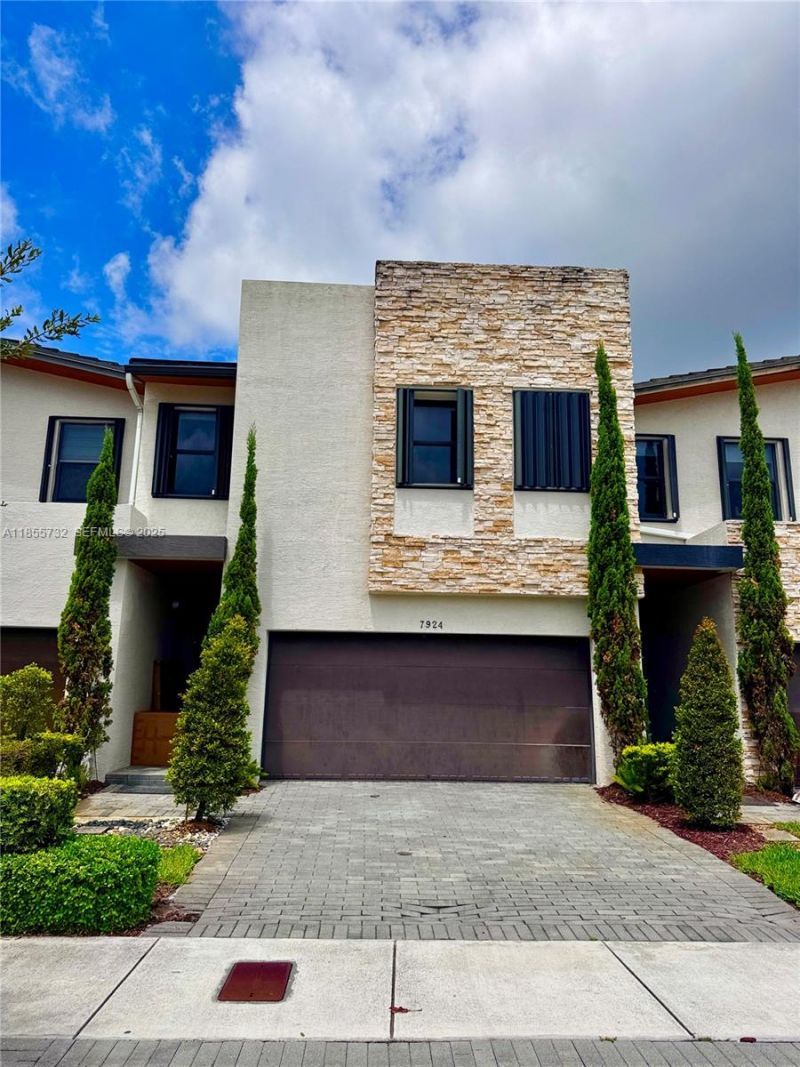 7924 NW 105th Ave, Unit 7924, Doral, FL 33178 Photo