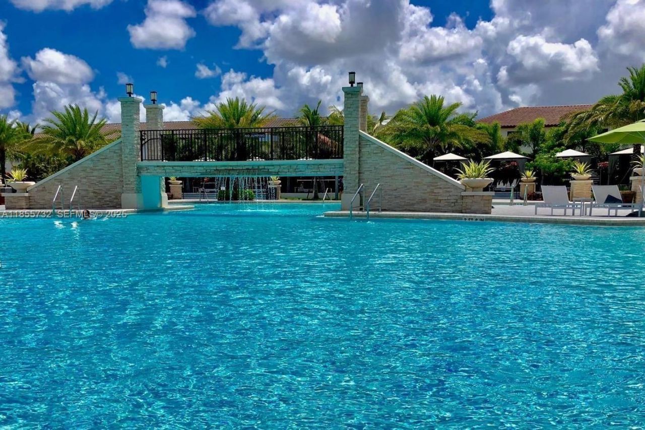 7924 NW 105th Ave, Unit 7924, Doral, FL 33178 Photo