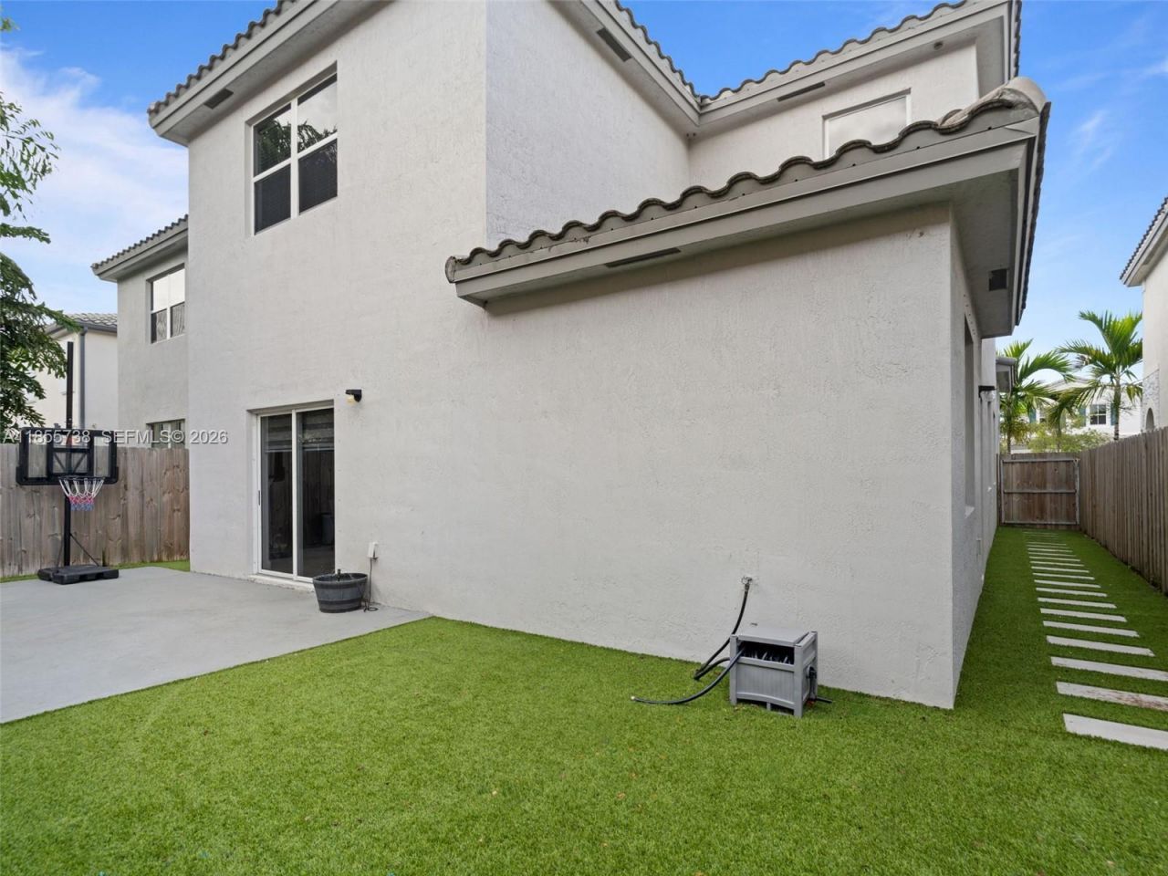 1418 SE 26th Ter, Homestead, FL 33035 Photo