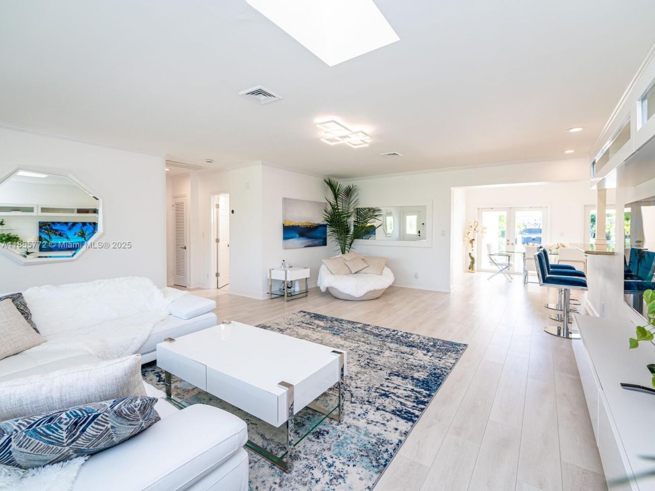 2118 NE 15th St, Fort Lauderdale, FL 33304 Photo