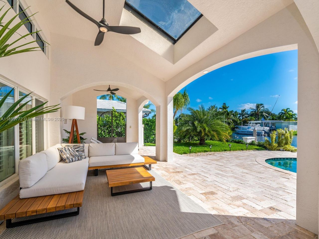 2118 NE 15th St, Fort Lauderdale, FL 33304 Photo