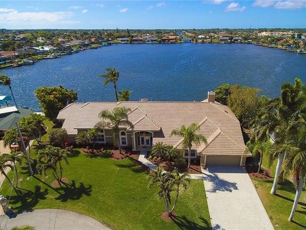 4902 SW 5th PL, CAPE CORAL, FL 33914
