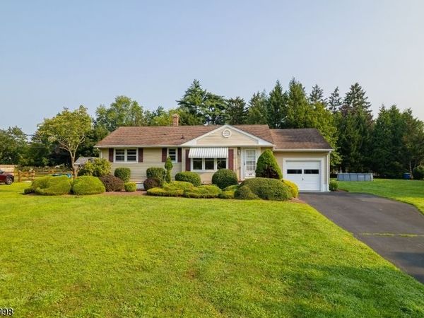 45 Amwell Rd, Millstone, NJ 08844