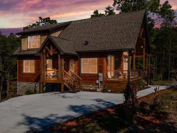 4385 Chamberlain Lane, Sevierville, TN 37862