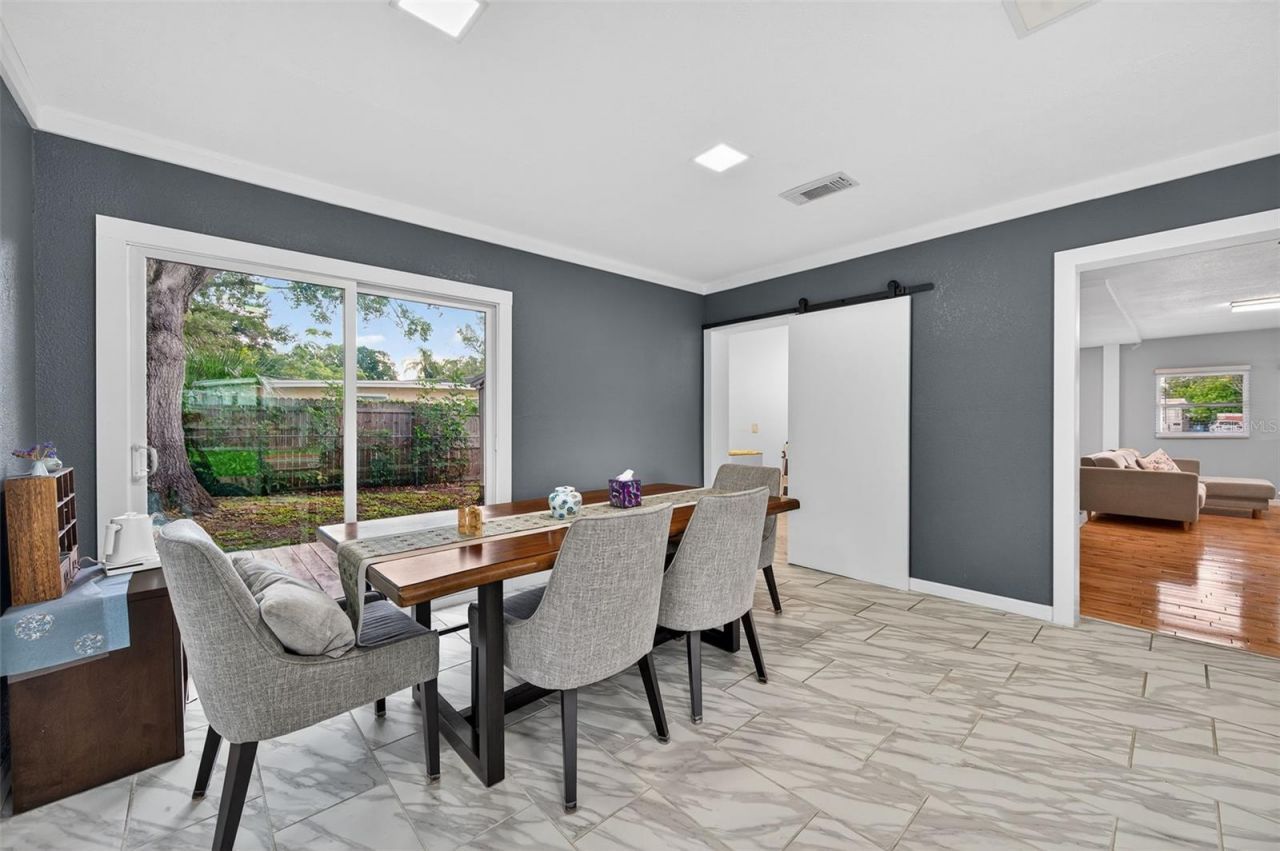 300 Davison Avenue Ne, Saint Petersburg, FL 33703 Photo