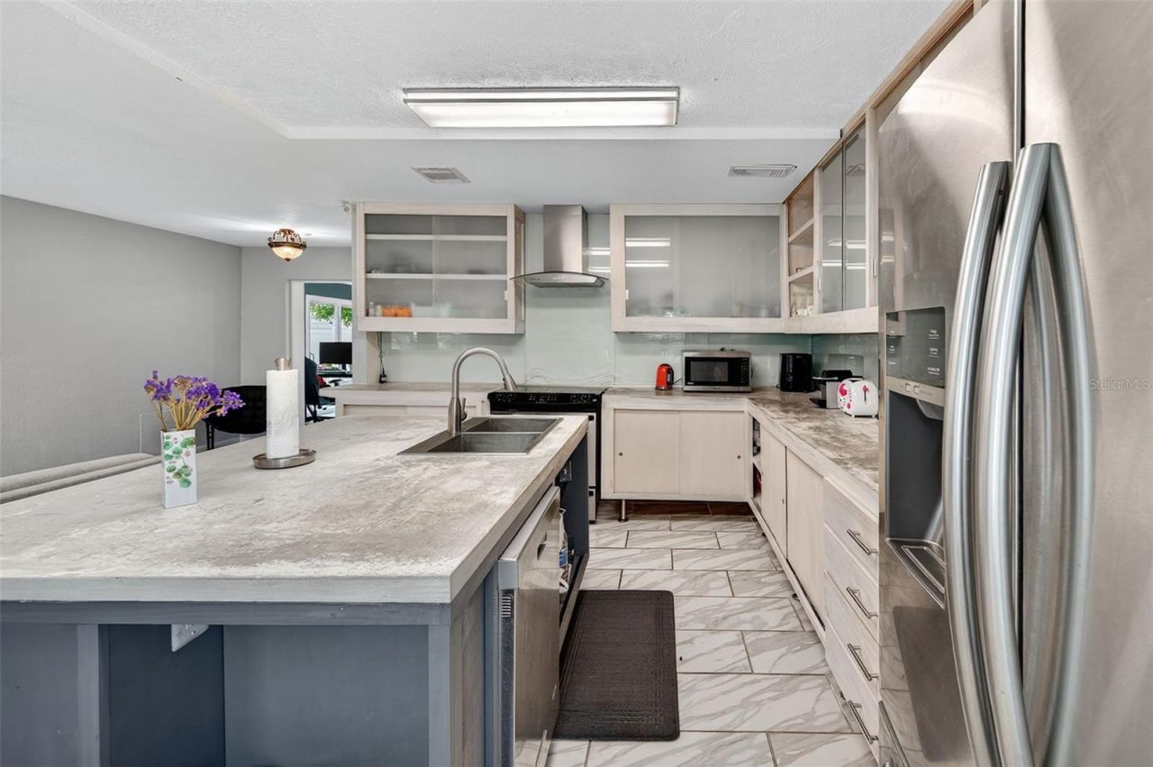 300 Davison Avenue Ne, Saint Petersburg, FL 33703 Photo