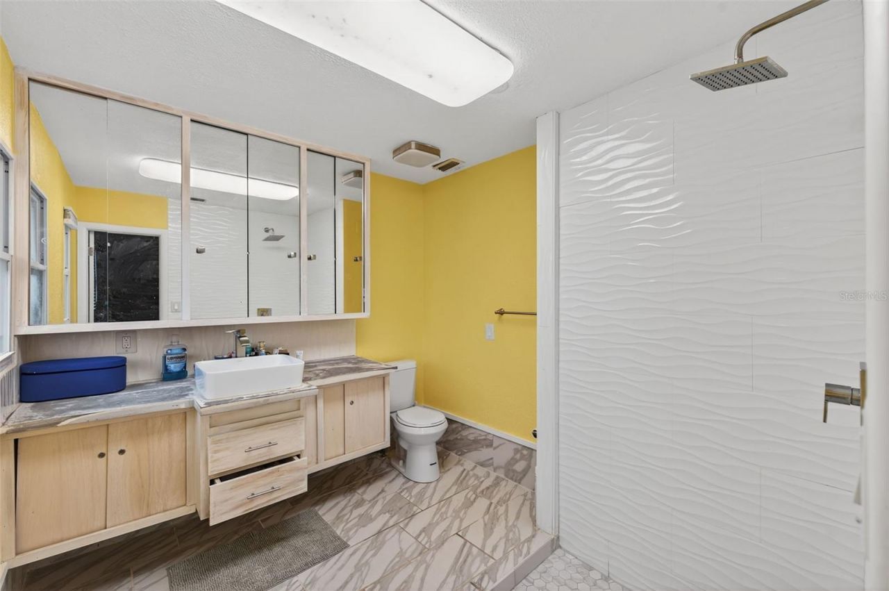 300 Davison Avenue Ne, Saint Petersburg, FL 33703 Photo