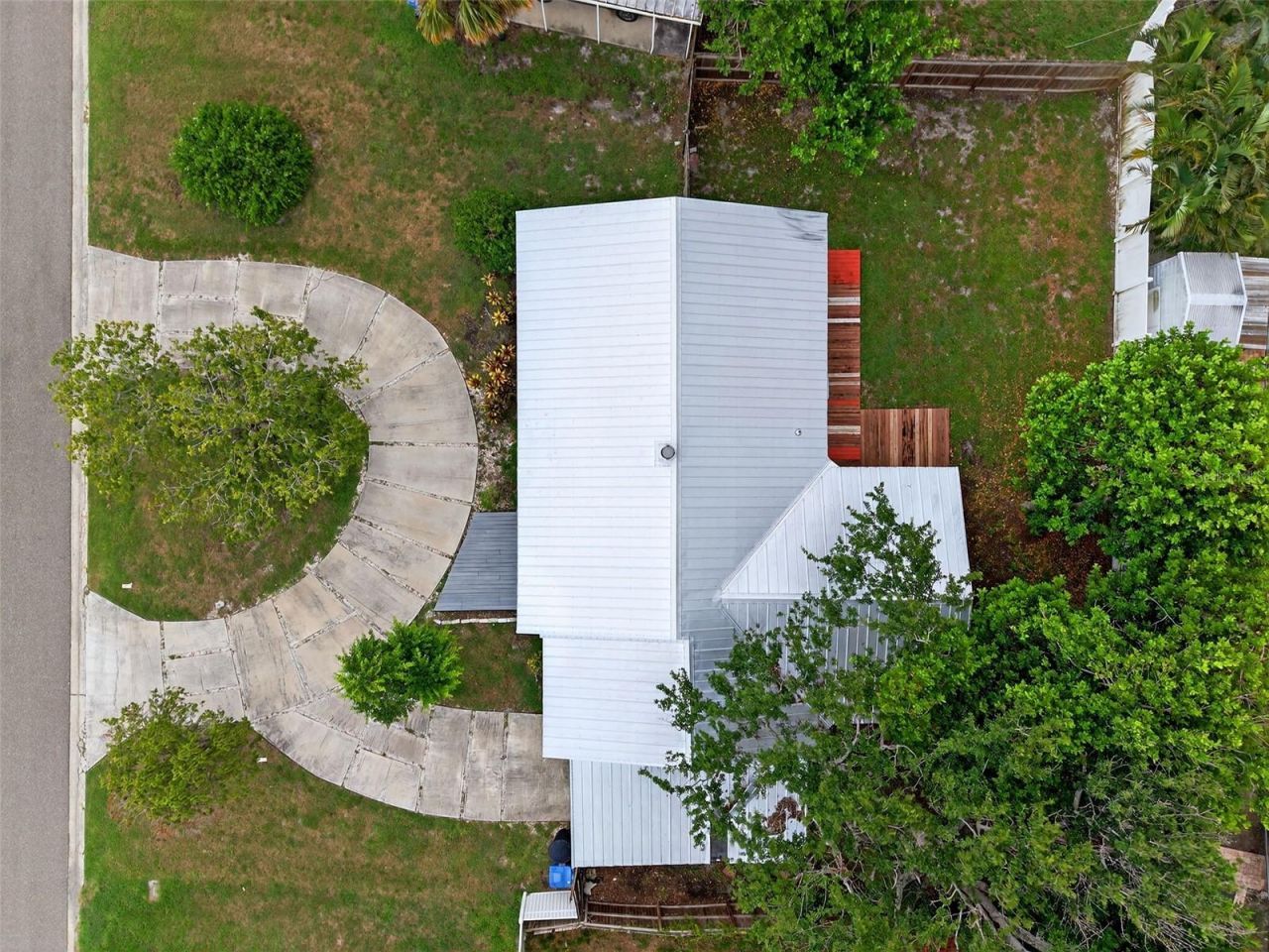 300 Davison Avenue Ne, Saint Petersburg, FL 33703 Photo