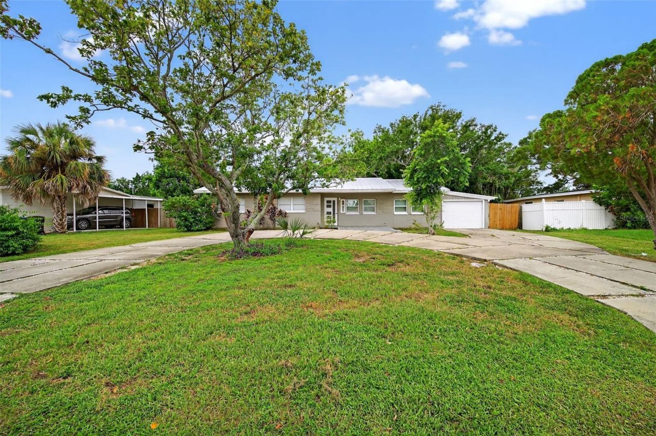 300 Davison Avenue Ne, Saint Petersburg, FL 33703 Photo