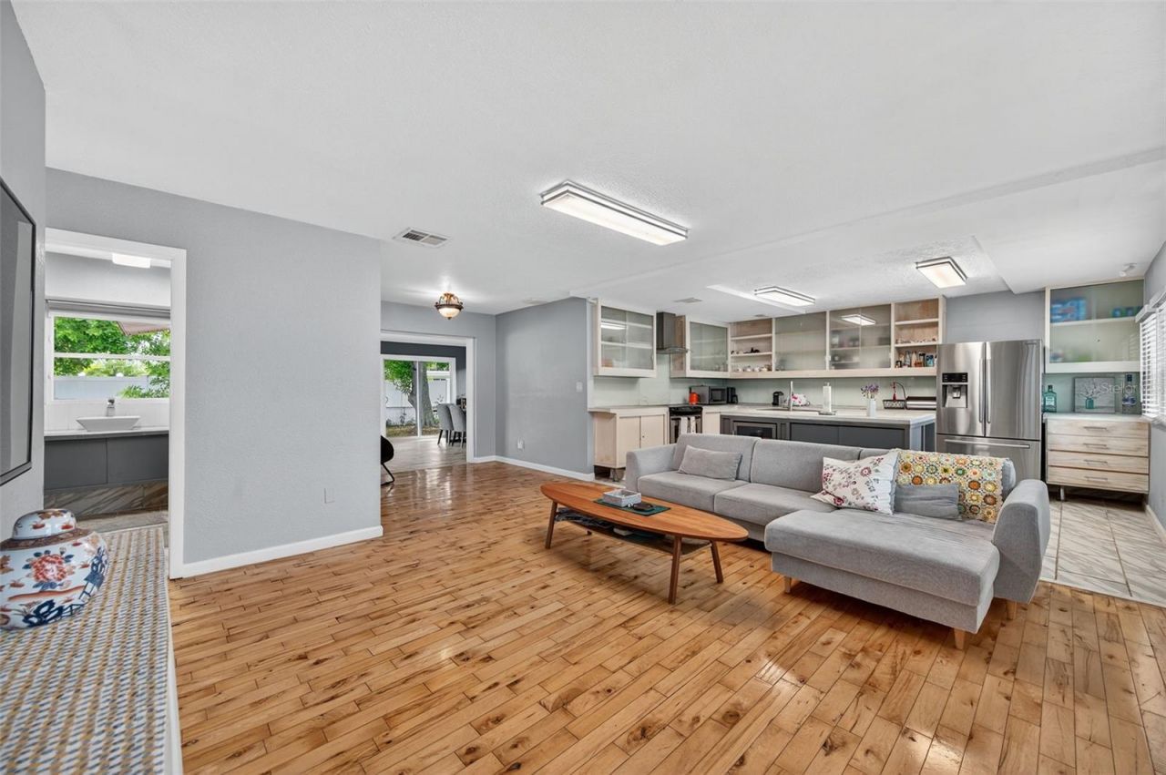 300 Davison Avenue Ne, Saint Petersburg, FL 33703 Photo