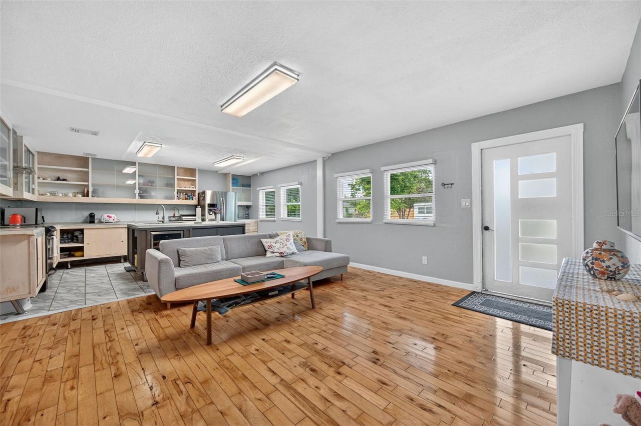 300 Davison Avenue Ne, Saint Petersburg, FL 33703 Photo