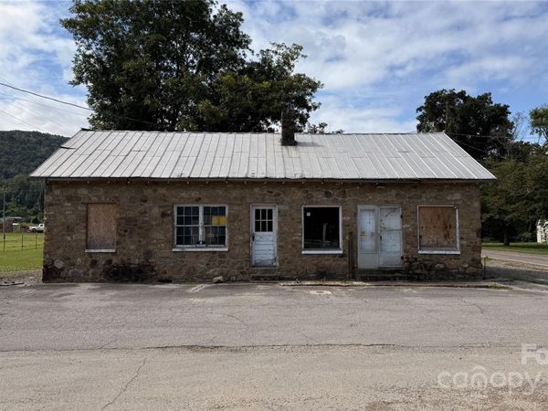 41 Upper Shut In Road, Hot Springs, NC 27843