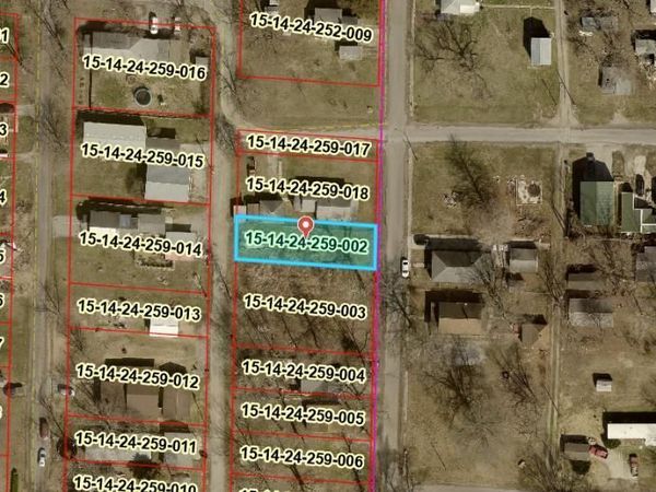 1204 S Cherry Street, Centralia, IL 62801