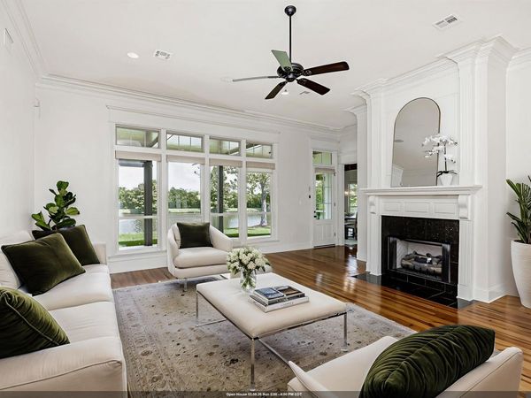 14628 Memorial Tower Dr, Baton Rouge, LA 70810