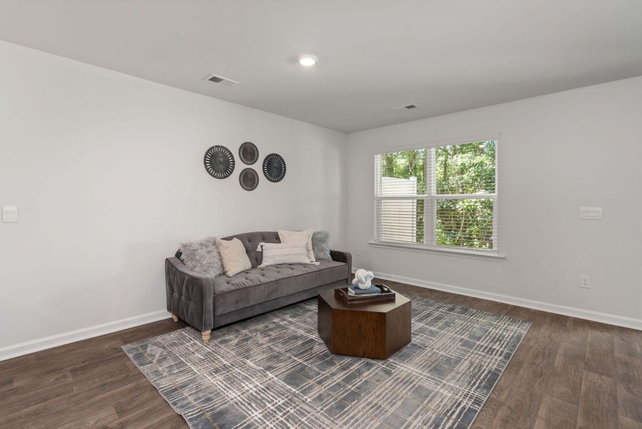 125 Orchid Bloom Circle Photo 11