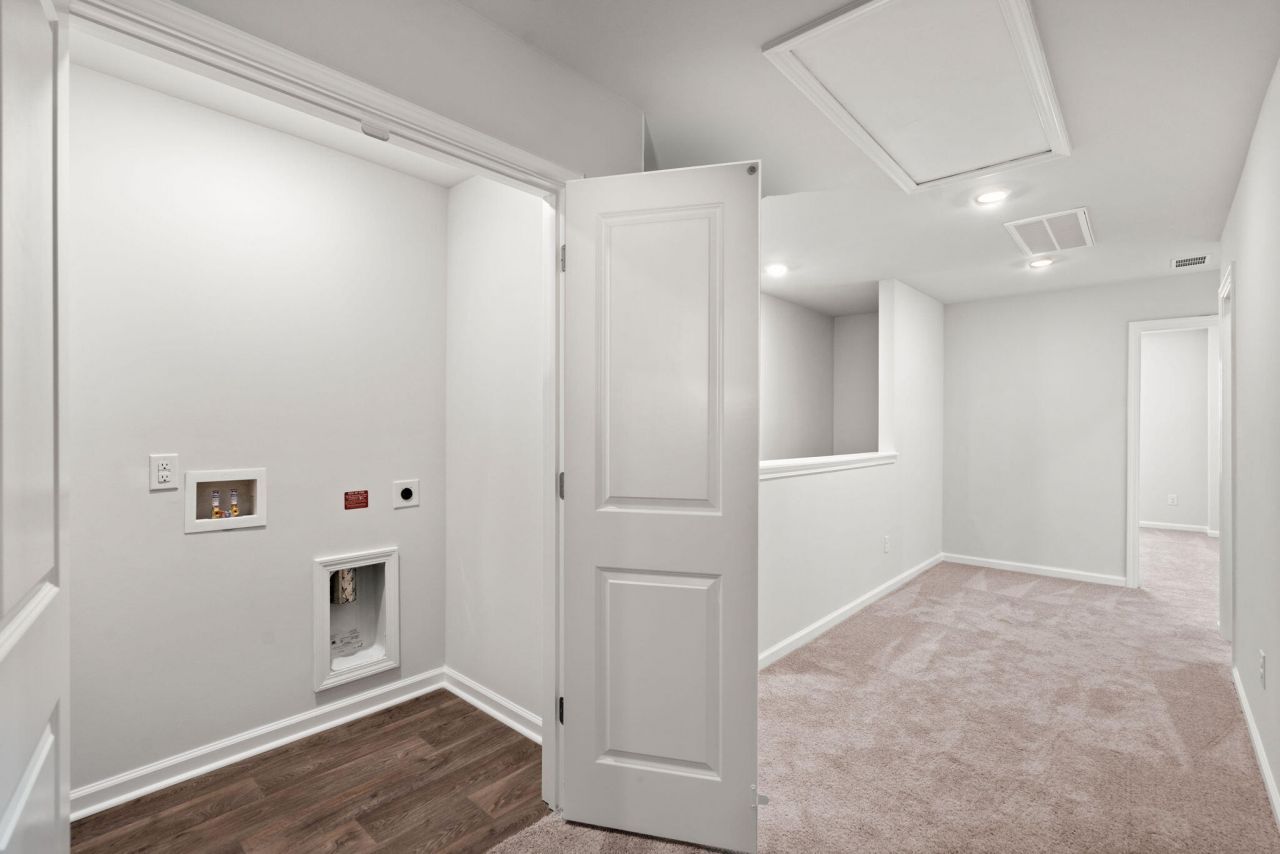 125 Orchid Bloom Circle Photo 17