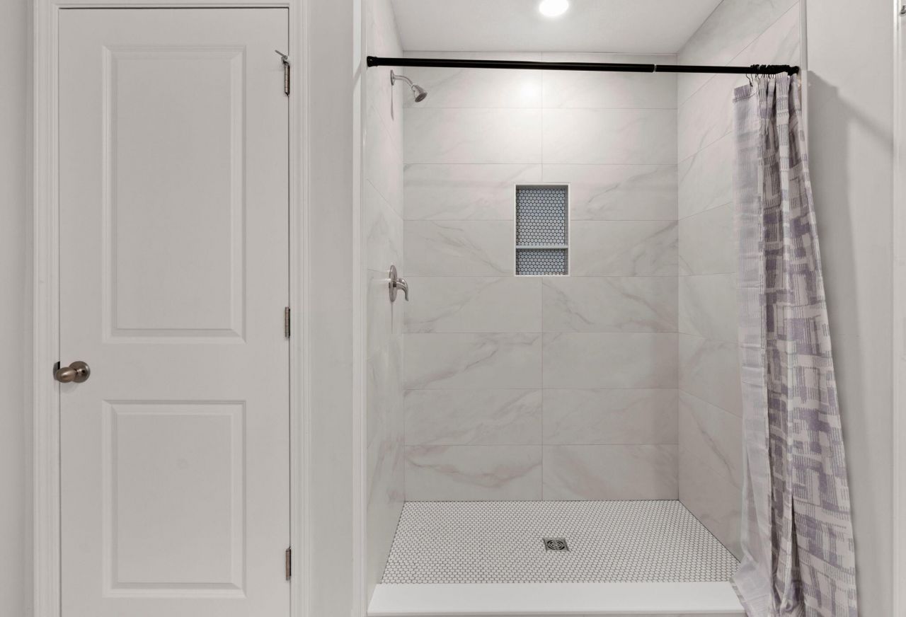 125 Orchid Bloom Circle Photo 21